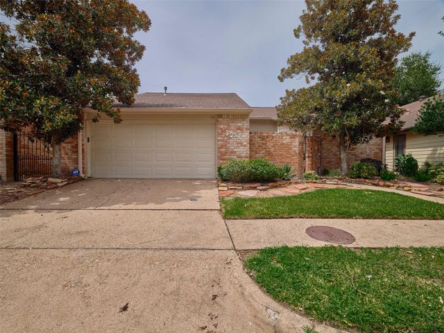 5038 Autumn Forest Drive, Houston, TX 77091