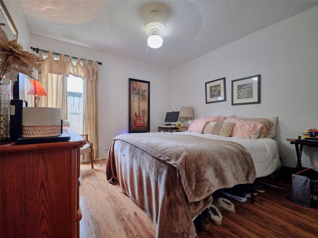 5038 Autumn Forest Drive, Houston, TX 77091