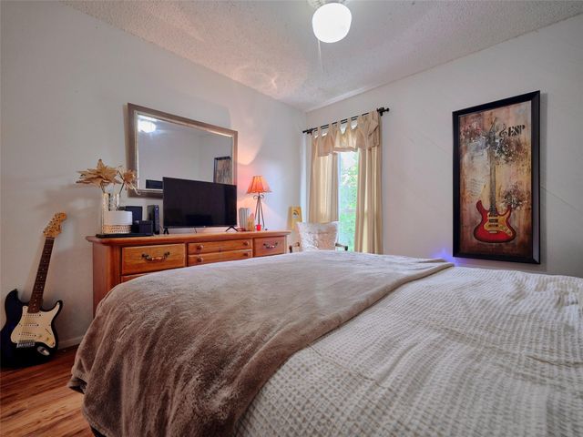 5038 Autumn Forest Drive, Houston, TX 77091