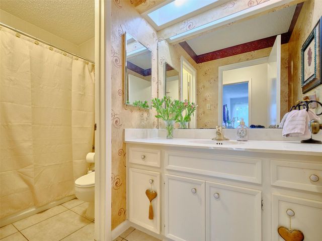 5038 Autumn Forest Drive, Houston, TX 77091