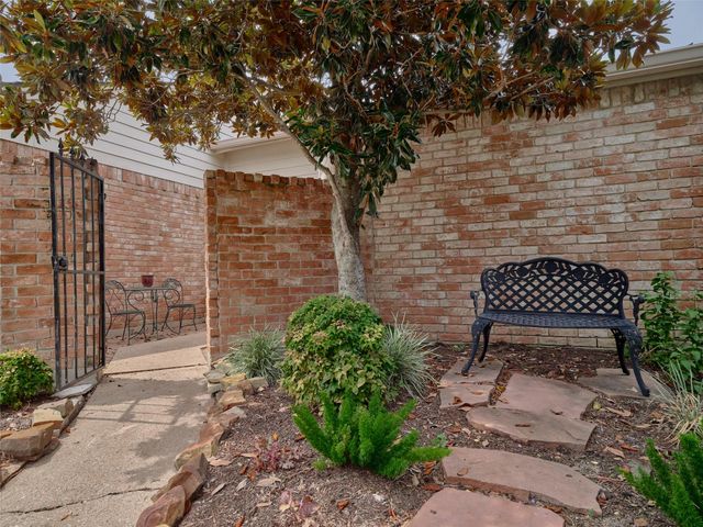 5038 Autumn Forest Drive, Houston, TX 77091