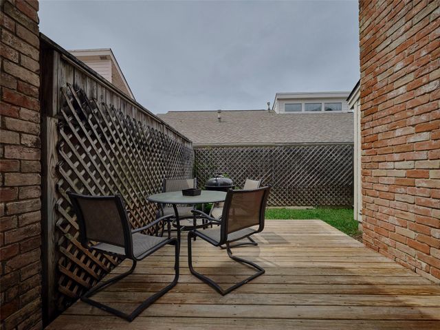 5038 Autumn Forest Drive, Houston, TX 77091
