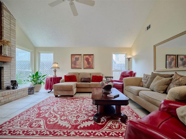 5038 Autumn Forest Drive, Houston, TX 77091
