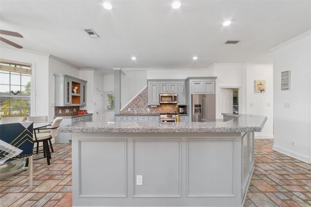 1513 County Road 149, Alvin, TX 77511