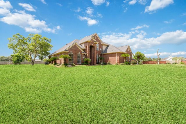 1513 County Road 149, Alvin, TX 77511