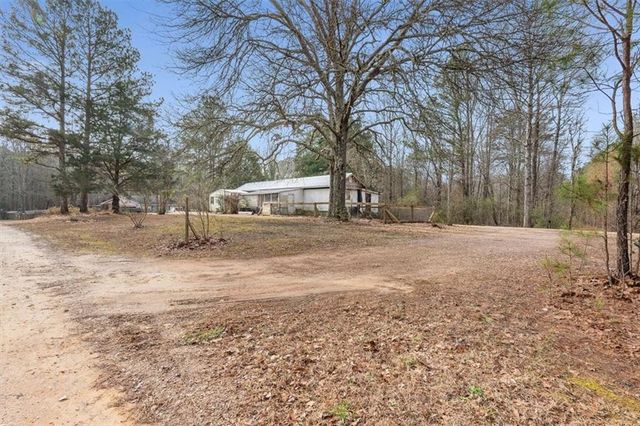 1475 Ben Davis Road, Buchanan, GA 30113