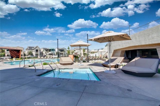 1077 Cadence, Irvine, CA 92618