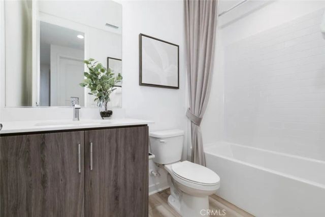 1077 Cadence, Irvine, CA 92618