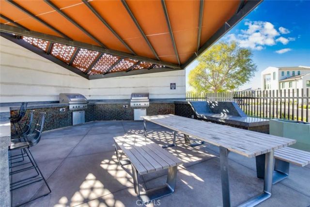 1077 Cadence, Irvine, CA 92618