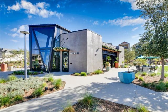 1077 Cadence, Irvine, CA 92618