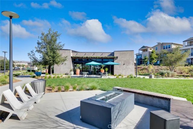 1077 Cadence, Irvine, CA 92618