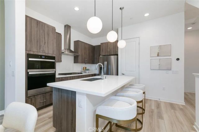 1077 Cadence, Irvine, CA 92618