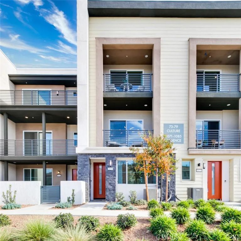 1077 Cadence, Irvine, CA 92618