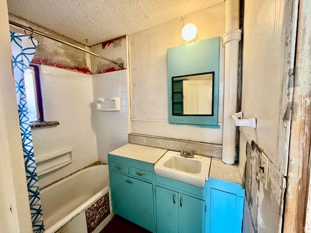 94 E 100 N, Moab, UT 84532