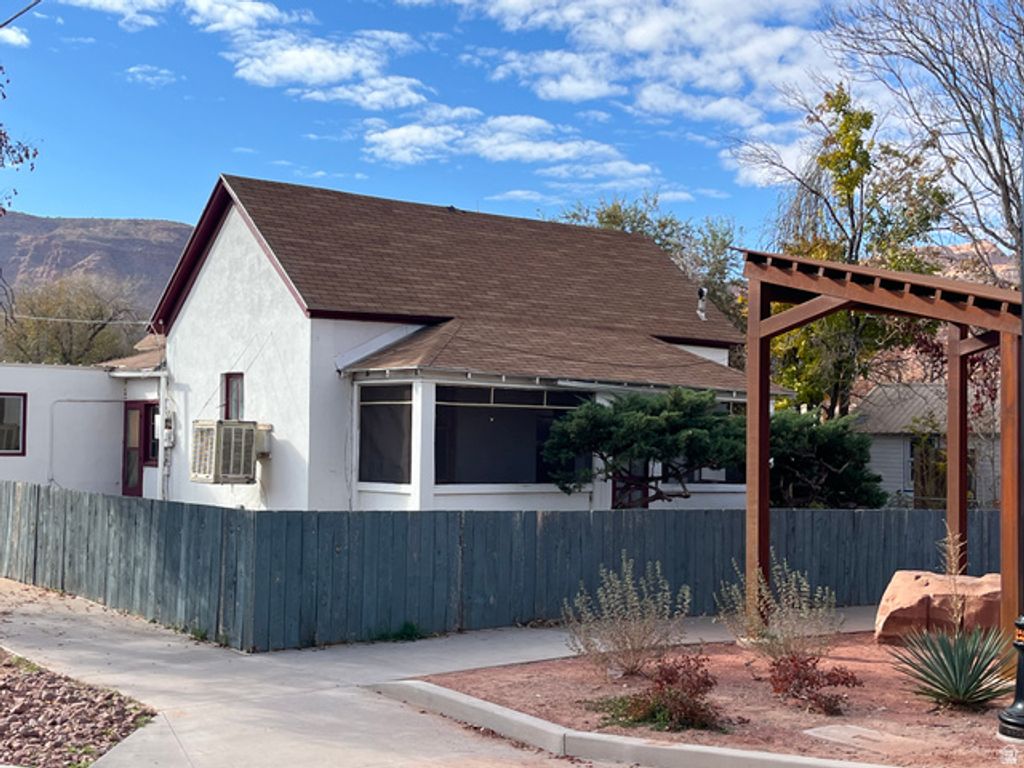 94 E 100 N, Moab, UT 84532