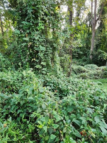 523 Spruce Drive, Pine Lake, GA 30072