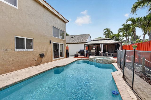 14630 Cedar Creek Pl, Davie, FL 33325