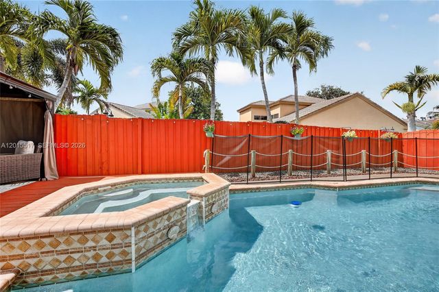 14630 Cedar Creek Pl, Davie, FL 33325