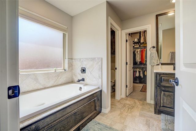 3000 Grapevine Street, Edmond, OK 73034