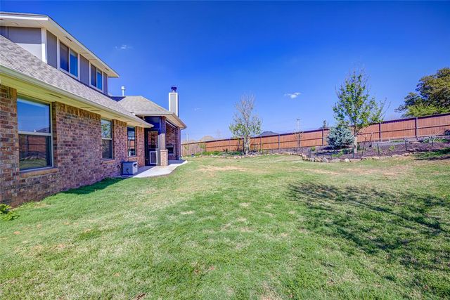 3000 Grapevine Street, Edmond, OK 73034