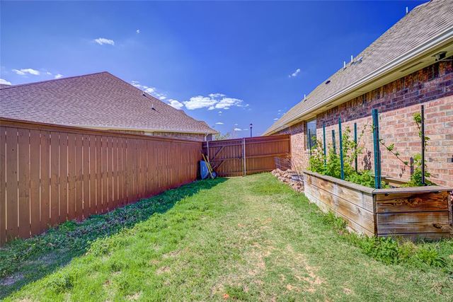 3000 Grapevine Street, Edmond, OK 73034