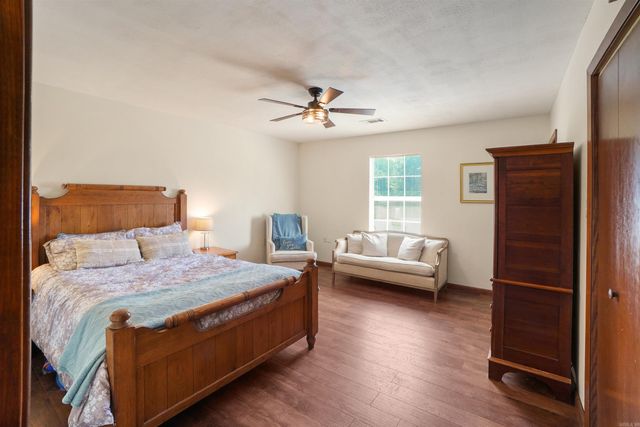 1801 Pinewood Cove, Beebe, AR 72012