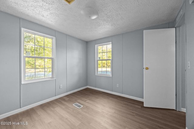 583 Hanover Street SE, Bolivia, NC 28422