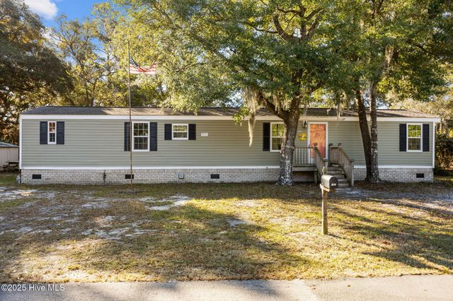 583 Hanover Street SE, Bolivia, NC 28422