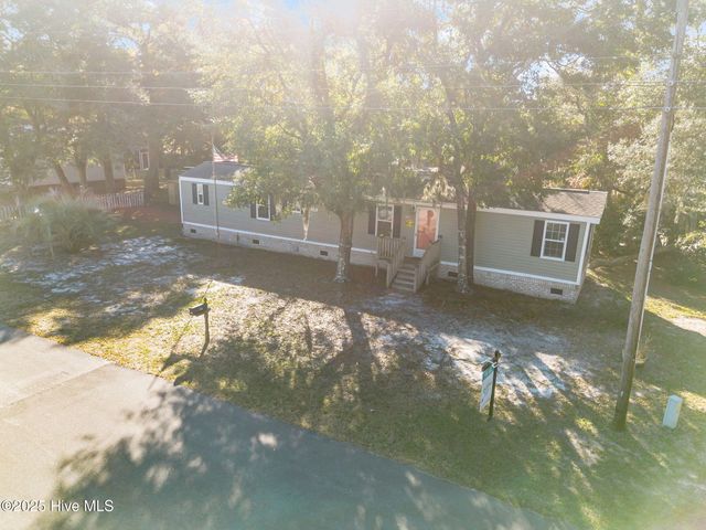 583 Hanover Street SE, Bolivia, NC 28422