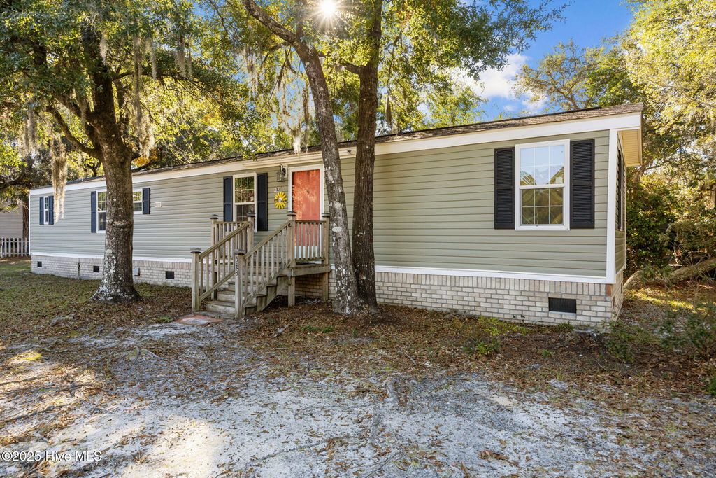 583 Hanover Street SE, Bolivia, NC 28422