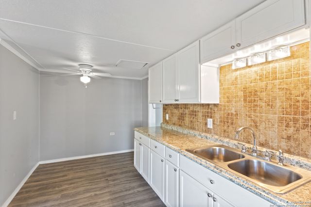 670 5th, Poteet, TX 78065