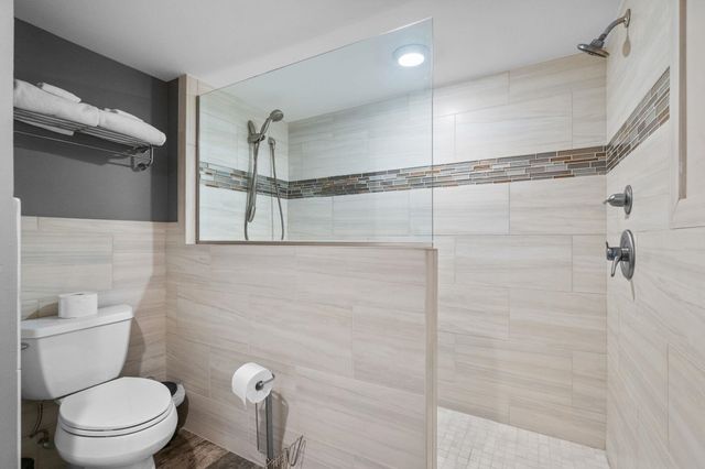 8560 Queensway Blvd Apt 2006, Myrtle Beach, SC 29572