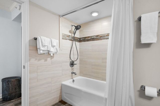 8560 Queensway Blvd Apt 2006, Myrtle Beach, SC 29572