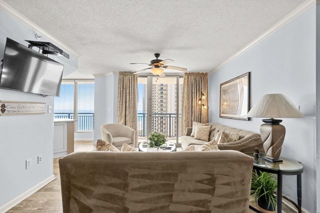 8560 Queensway Blvd Apt 2006, Myrtle Beach, SC 29572