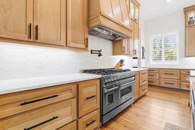 1327 Soda Loop E, Livingston, TX 77351