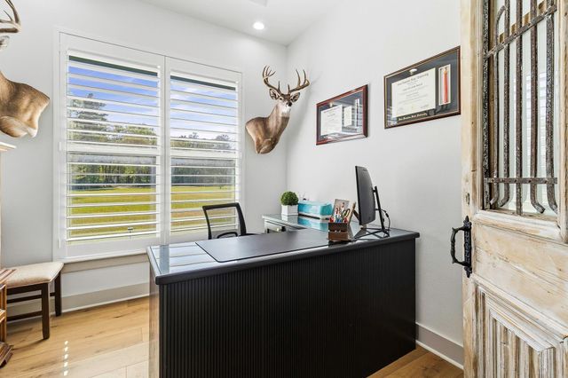 1327 Soda Loop E, Livingston, TX 77351