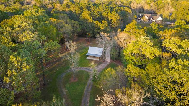 1327 Soda Loop E, Livingston, TX 77351