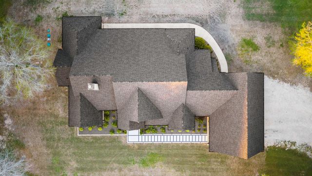 1327 Soda Loop E, Livingston, TX 77351