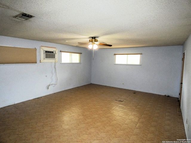 3947 Gayle, San Antonio, TX 78223