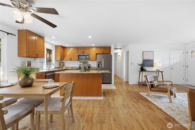 3340 SE Cedar Court, Port Orchard, WA 98366
