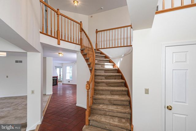 30 BALDWIN ST, Pennington, NJ 08534