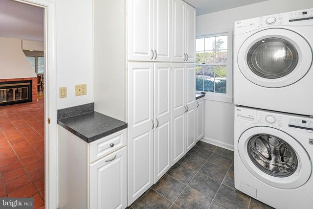 30 BALDWIN ST, Pennington, NJ 08534