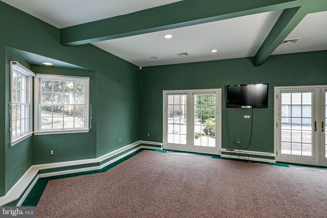 30 BALDWIN ST, Pennington, NJ 08534