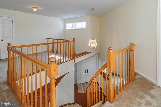 30 BALDWIN ST, Pennington, NJ 08534