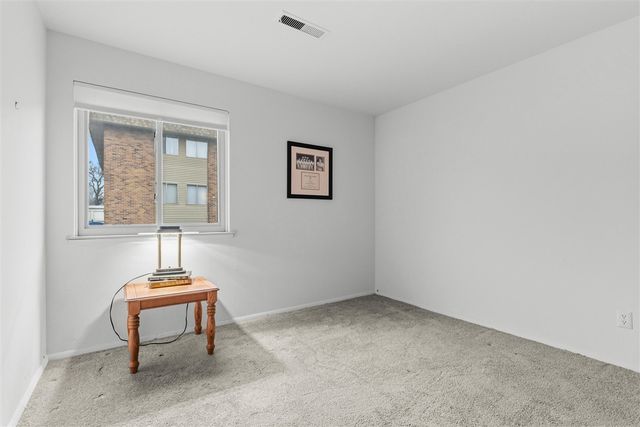 734 W Kilgore Road 208, Kalamazoo, MI 49008