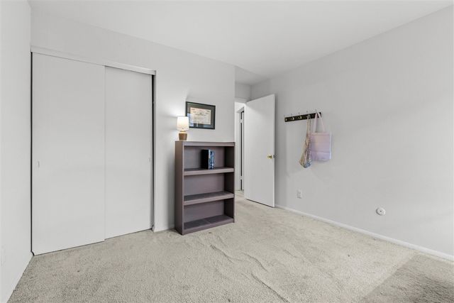 734 W Kilgore Road 208, Kalamazoo, MI 49008