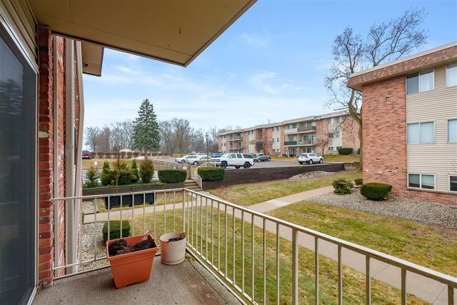 734 W Kilgore Road 208, Kalamazoo, MI 49008