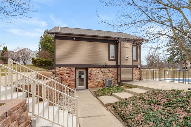 734 W Kilgore Road 208, Kalamazoo, MI 49008