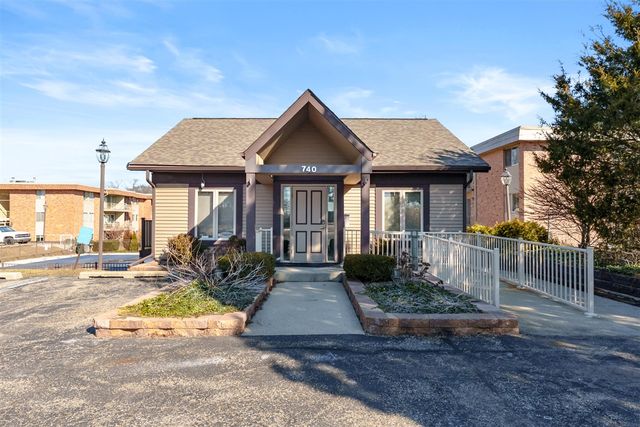 734 W Kilgore Road 208, Kalamazoo, MI 49008