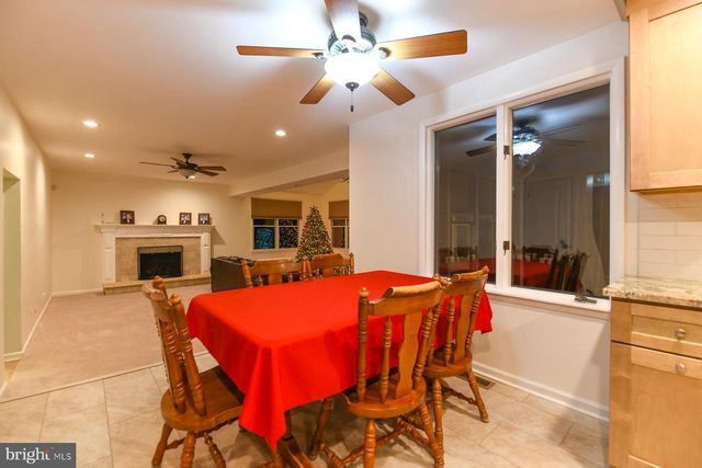 565 CAMBRIDGE RD, Blackwood, NJ 08012